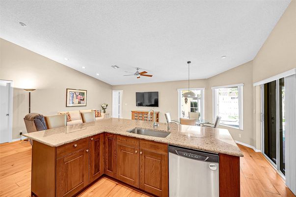 Dining room, Interior, Kitchen, Pendant Lights, Recessed Lighting, Wood Texture Flooring