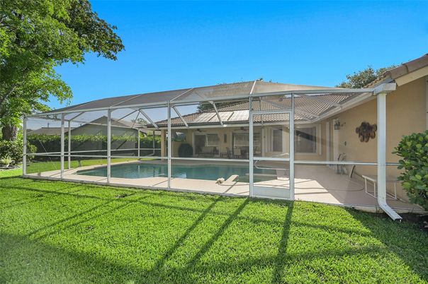 Backyard, Exterior, Pool