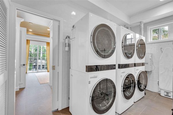 Interior, Recessed Lighting, Washer