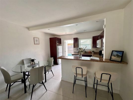 Dining room, Interior, Kitchen, Recessed Lighting