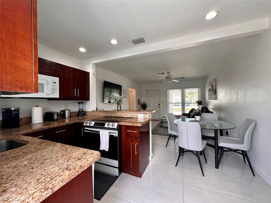 Dining room, Interior, Kitchen, Recessed Lighting