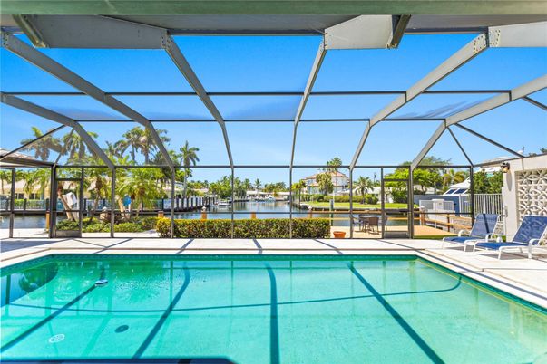 Glass Ceilings, Interior, Pool, Sun Room, Water
