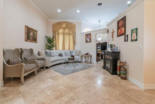 Fireplace, Interior, Living room, Pendant Lights, Recessed Lighting