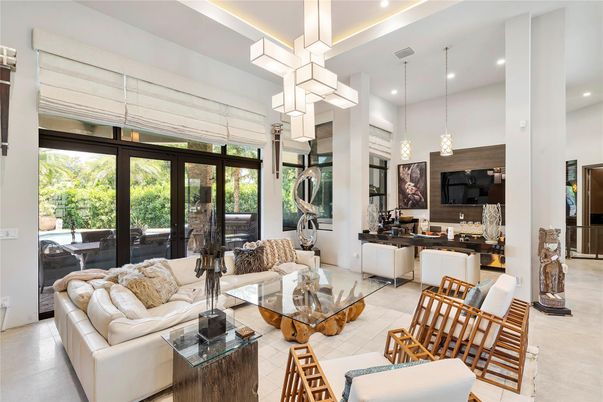 Interior, Living room, Pendant Lights, Recessed Lighting