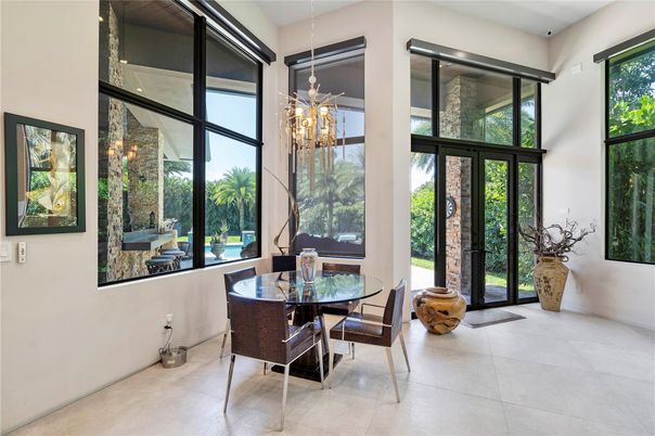 Chandelier, Dining room, Interior, Pendant Lights