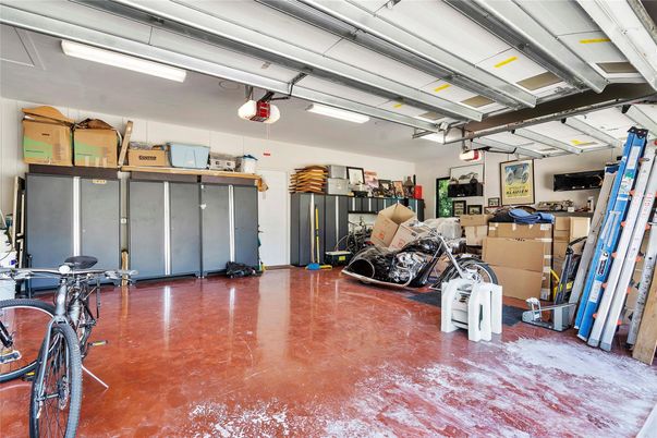 Garage, Interior