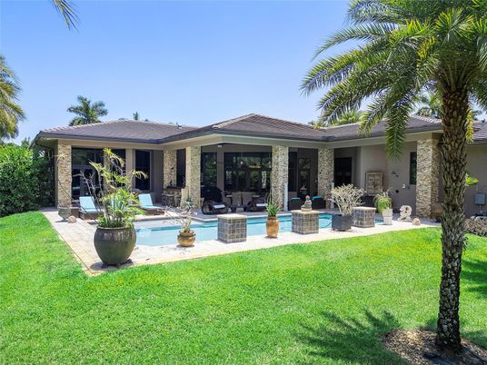 Backyard, Exterior, Pool