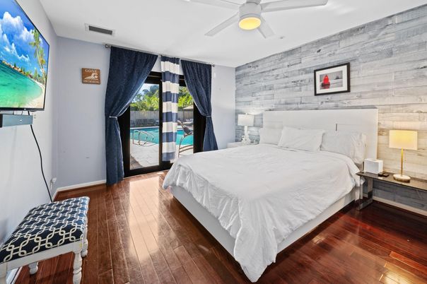 Bedroom, Interior, Wood Texture Flooring, Wooden Walls