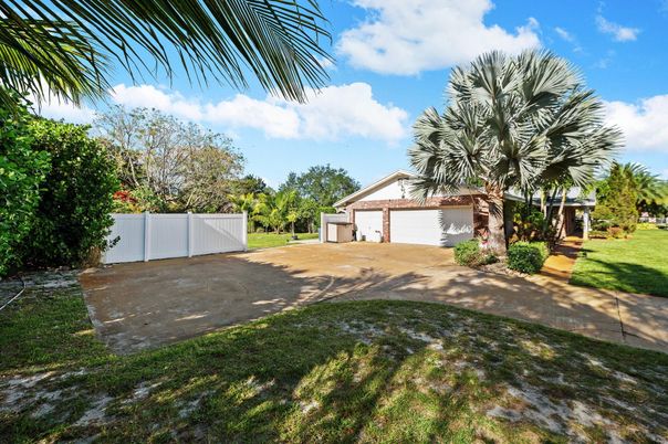 Backyard, Detached Garage, Exterior
