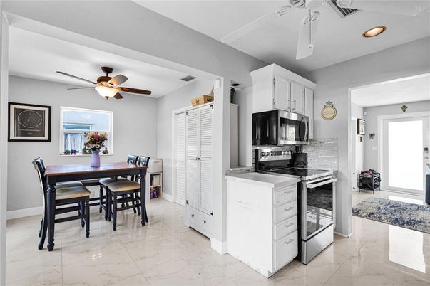 Dining room, Interior, Kitchen, Marble, Recessed Lighting, Stainless Steel Appliances
