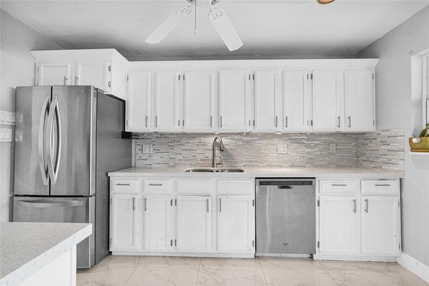 Interior, Kitchen, Marble, Stainless Steel Appliances