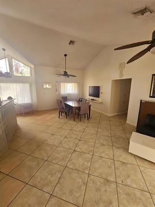 Dining room, Interior