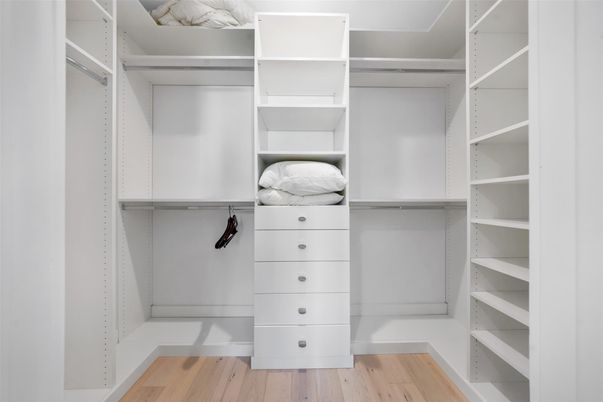 Interior, Walk-in Closets, Wood Texture Flooring