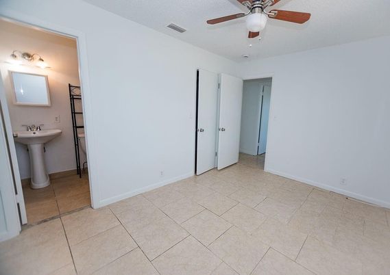 Bathroom, Empty room, Interior