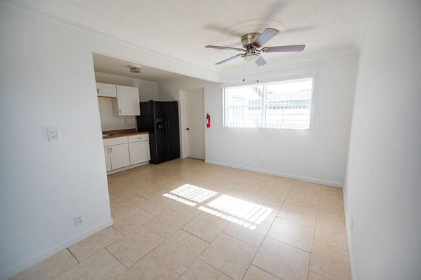 Empty room, Interior, Kitchen