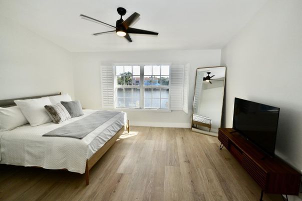 Bedroom, Interior, Water, Wood Texture Flooring