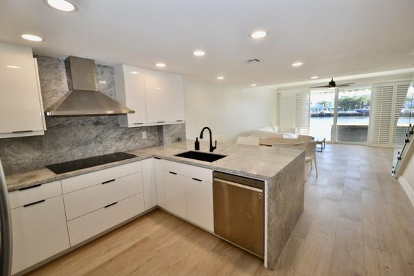 Dining room, Interior, Kitchen, Recessed Lighting, Wood Texture Flooring
