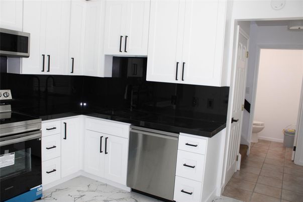 Interior, Kitchen, Marble, Stainless Steel Appliances