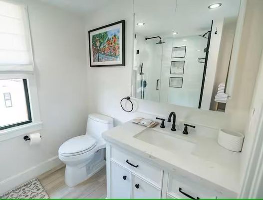 Bathroom, Interior, Recessed Lighting, Wood Texture Flooring
