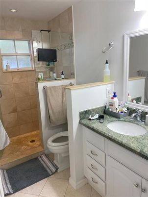 Bathroom, Interior, Recessed Lighting