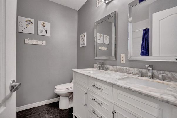 Bathroom, Dual Sink Vanities, Interior
