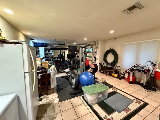 Fitness Equipment, Interior, Recessed Lighting