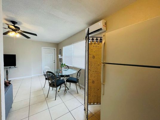 Dining room, Interior