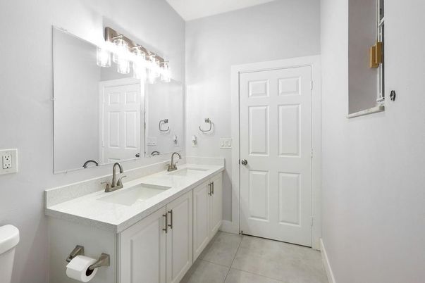 Bathroom, Dual Sink Vanities, Interior