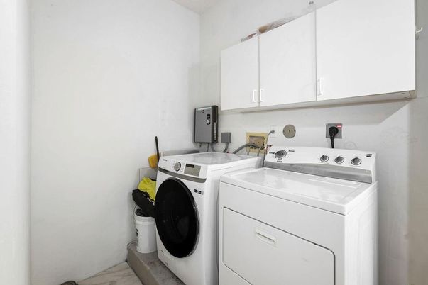 Interior, Washer