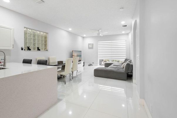 Dining room, Interior, Recessed Lighting