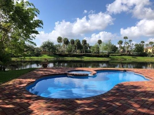 Exterior, Pool, Water