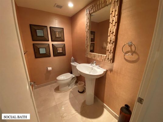 Bathroom, Interior, Recessed Lighting