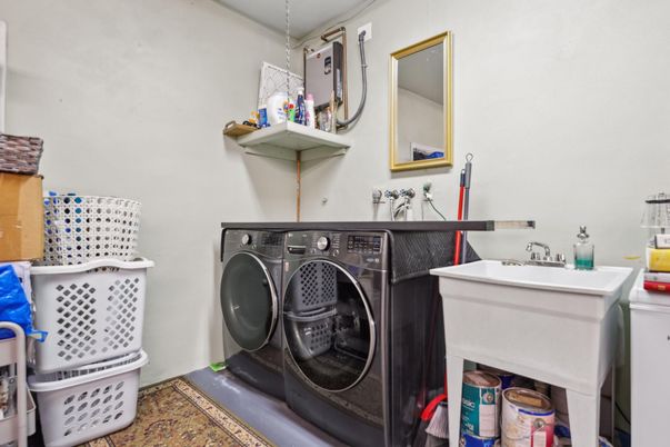 Interior, Washer