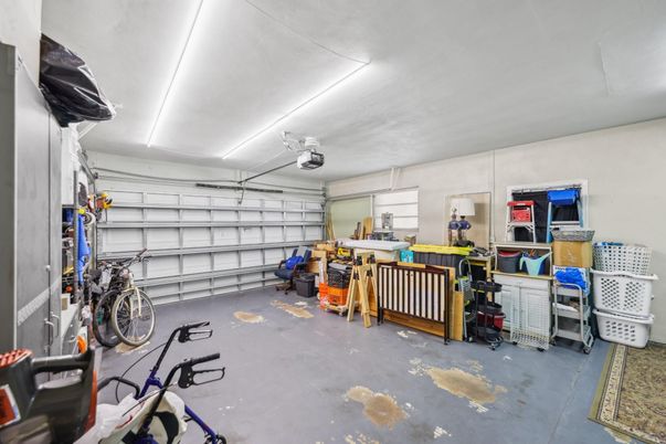 Garage, Interior