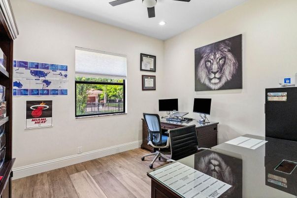 Home Office, Interior, Recessed Lighting, Wood Texture Flooring
