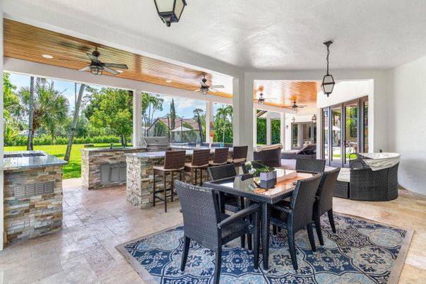 Exterior, Pendant Lights, Recessed Lighting