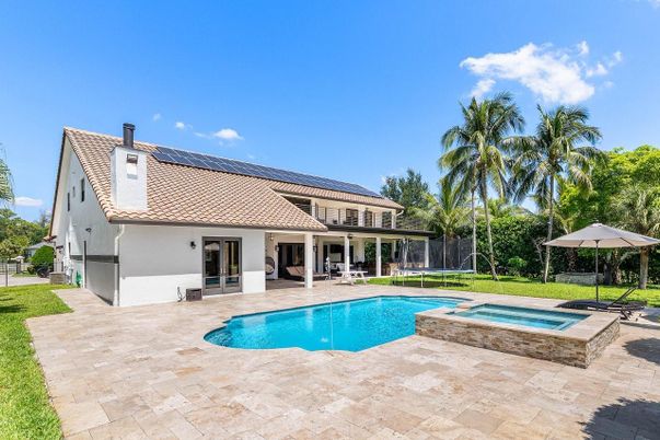 Exterior, Pool, Solar Panels