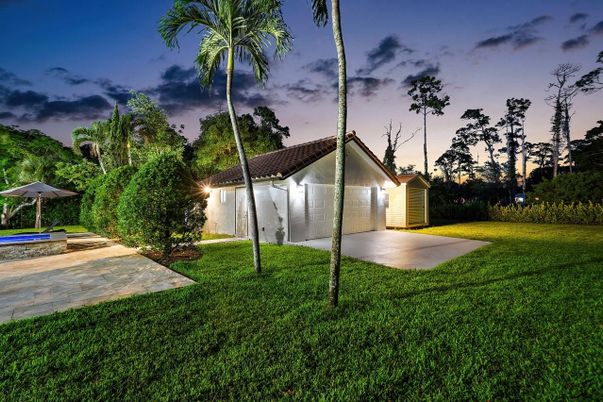 Backyard, Detached Garage, Exterior