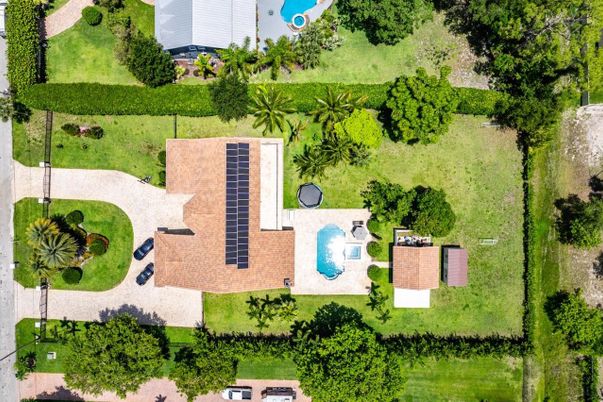 Exterior, Drone