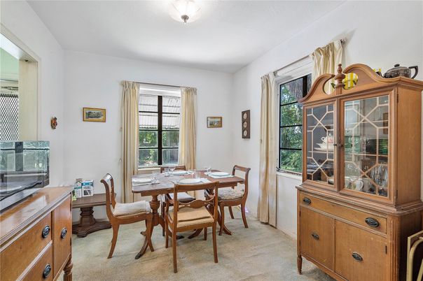 Dining room, Interior