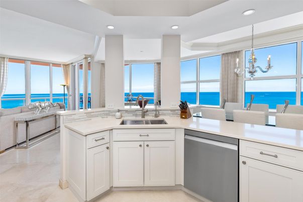 Chandelier, Dining room, Interior, Kitchen, Recessed Lighting, Stainless Steel Appliances, Water