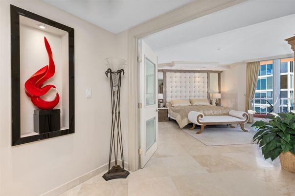 Bedroom, Interior, Recessed Lighting