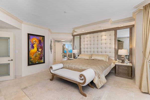 Bedroom, Interior, Recessed Lighting
