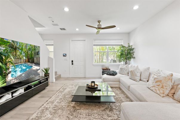 Interior, Living room, Recessed Lighting, Wood Texture Flooring