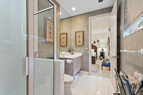 Bathroom, Interior, Recessed Lighting
