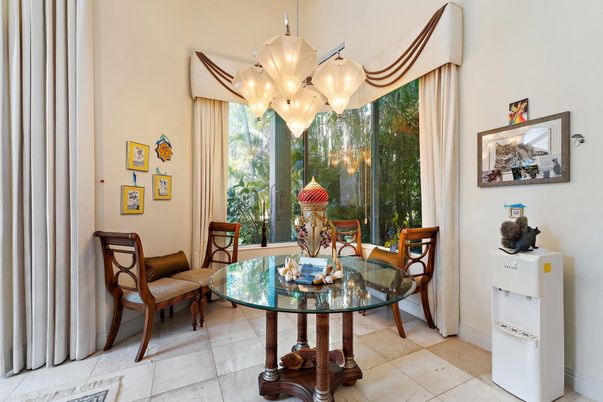 Chandelier, Dining room, Interior
