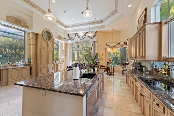 Chandelier, Dining room, Interior, Kitchen, Pendant Lights, Recessed Lighting