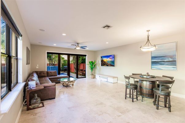 Dining room, Interior, Living room, Pendant Lights, Recessed Lighting