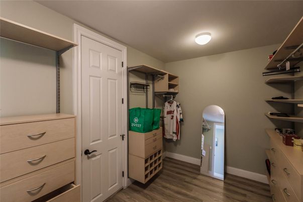 Interior, Walk-in Closets, Wood Texture Flooring