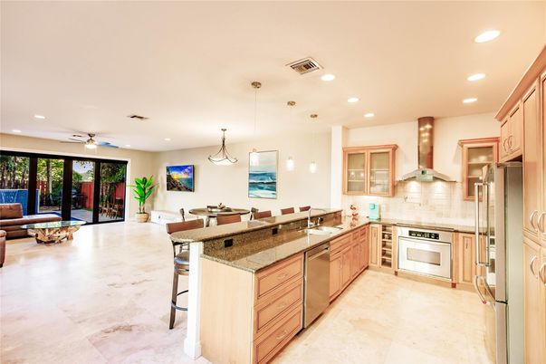 Dining room, Interior, Kitchen, Pendant Lights, Recessed Lighting, Stainless Steel Appliances